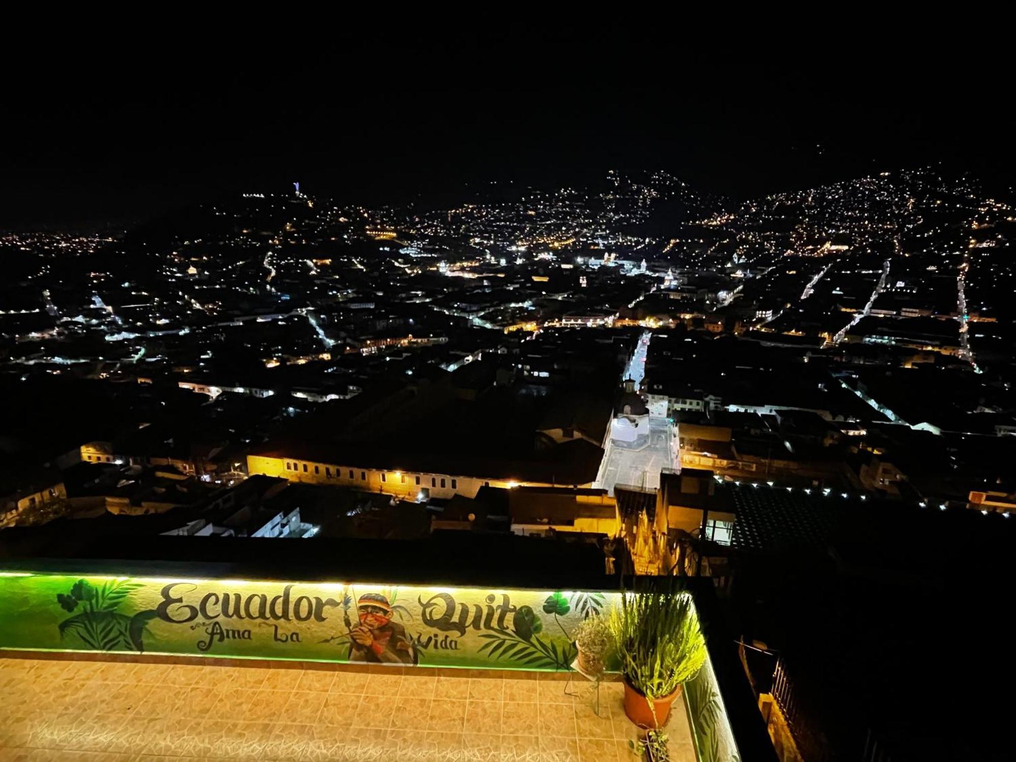 Itchimbia Garden Con La Mejor Vista De Quito Y Spa Exterior photo